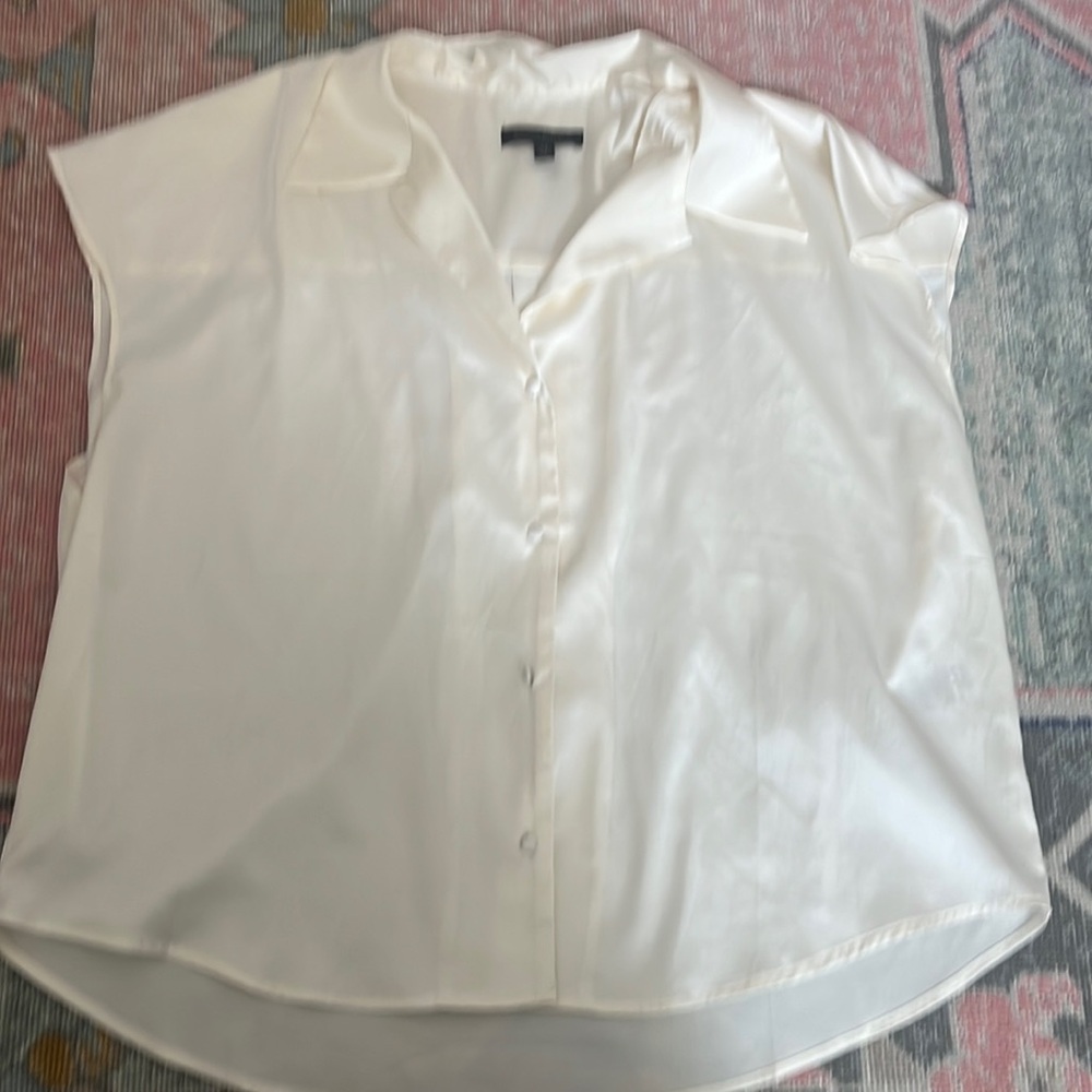 Banana Republic Cap Sleeve Button Down Blouse